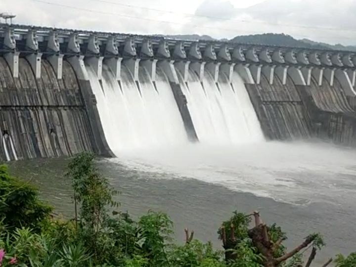 Gujarat Rains: Open 15 gate of Narmada Dam ગુજરાતની જીવાદોરી નર્મદા ડેમના કેટલા દરવાજા ખોલાયા? આવો દેખાય છે અદભુત નજારો