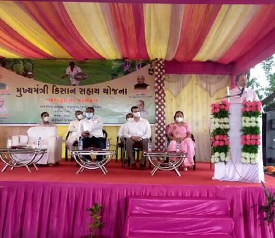 રૂપાણી સરકારના મંત્રીના કાર્યક્રમમાં યુવકે કર્યો આત્મવિલોપનનો પ્રયાસ, પછી શું થયું?