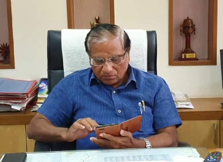 ગુજરાતના કયા જિલ્લા કલેક્ટરને લાગ્યો કોરોનાનો ચેપ? જાણો વિગત Sabarkantha collector CJ Patel found coivid-19 positive ગુજરાતના કયા જિલ્લા કલેક્ટરને લાગ્યો કોરોનાનો ચેપ? જાણો વિગત