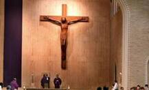 અમદાવાદઃ ચર્ચના પાદરીએ સગીરાને વીડિયો કોલ કરી કપડાં ઉતરાવ્યાં ને નગ્નાવસ્થામાં વીડિયો ઉતારીને શું કર્યું?