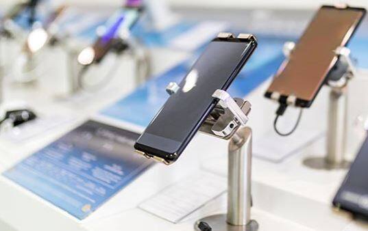 Smartphones Under Rs. 10000:  10,000 રૂપિયાથી ઓછી કિંમતના આ છે આકર્ષક સ્માર્ટફોન, મળશે શાનદાર કેમેરા રિઝલ્ટ અને પાવરફૂલ બેટરી