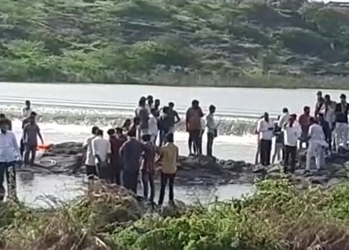 Two youth drowns in check dam at Dhareshwar village of Rajula રાજુલાના ધારેશ્વર ગામના ચેકડેમમાં ન્હાવા જતાં બે યુવકો ડૂબ્યા, જાણો વિગતે