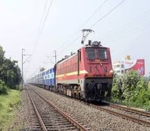 ભારતીય રેલવેએ રચ્યો ઈતિહાસ, પહેલીવાર ટ્રેન મારફતે આ દેશમાં મોકલાયા 100 ટ્રેક્ટર