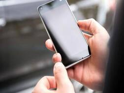 માર્કેટના 5 સૌથી સસ્તાં 4G VoLTE ફોન, કિંમત છે 5000થી પણ ઓછી