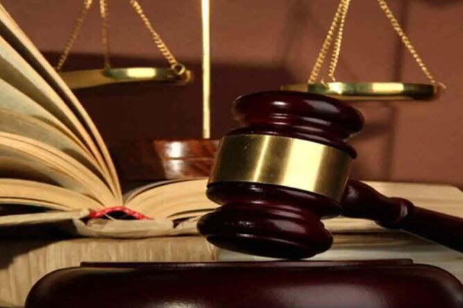 Sessions court give life time jail to woman and daughter in-law in murder case at Amroli, Surat  સુરતઃ પત્નીને જમાઇ સાથે આડાસંબંધ હોવાની શંકા રાખી પતિ કરતો મારઝૂડ ને......