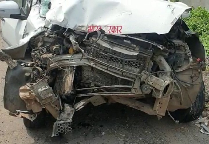 Car and st bus accident on Dahod highway, one dead on the spot  દાહોદઃ'ભારત સરકાર' લખેલી કાર અને એસટી બસ ગમખ્વાર અકસ્માત, કાર ચાલકનું મોત, 6 ઘાયલ