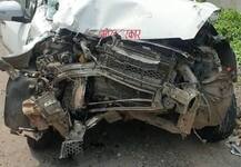 દાહોદઃ'ભારત સરકાર' લખેલી કાર અને એસટી બસ ગમખ્વાર અકસ્માત, કાર ચાલકનું મોત, 6 ઘાયલ