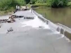 રાજકોટ: સતત વરસાદથી ધોરાજી-છત્રાસા ગામને જોડતો પુલ તૂટ્યો, વાહન વ્યવહાર બંધ