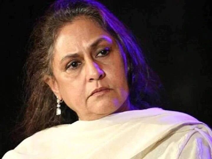 actress jaya prada targets on bachchan family over jaya bachchan thali statement જયા બચ્ચનના થાળી વાળા સ્ટેટમેન્ટ પર આ એક્ટ્રેસે આખા બચ્ચન પરિવારને લીધુ આડેહાથે, જાણો શું કહ્યું