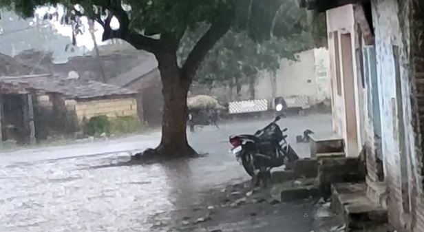 Rain with thunder will start again in Gujarat from September 30? ક્યા નક્ષત્રના કારણે ગુજરાતમાં 30 સપ્ટેમ્બરથી ફરી શરૂ થશે ગાજવીજ સાથે વરસાદ?