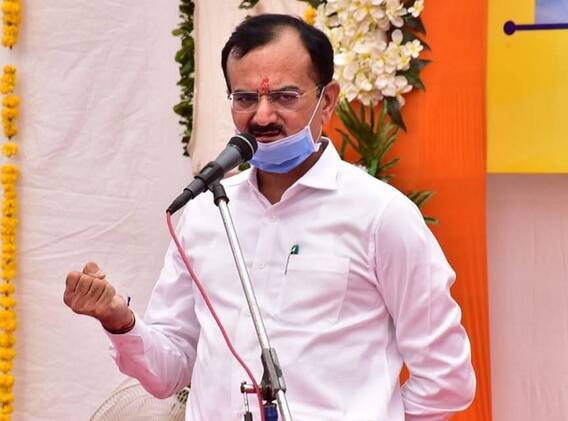 ગુજરાતમાંથી દારૂબંધી હટાવવા મુદ્દે પ્રદીપસિંહ જાડેજાની મોટી જાહેરાત, જાણો શું કહ્યું ? ગુજરાતમાંથી દારૂબંધી હટાવવા મુદ્દે પ્રદીપસિંહ જાડેજાની મોટી જાહેરાત, જાણો શું કહ્યું ?