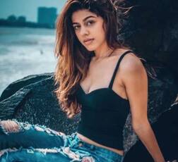 ઉદ્ધવ ઠાકરેના ભત્રીજાનું આ હોટ એક્ટ્રેસ સાથે ચાલી રહ્યું છે અફેર, બર્થ ડે સેલિબ્રેશનનો વીડિયો વાયરલ