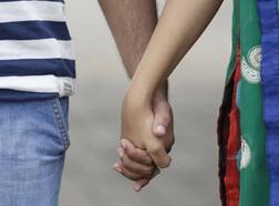 રાજકોટઃ 20 વર્ષની ભજન ગાયિકાને 12 વર્ષ મોટા પરીણિત યુવક સાથે બંધાયા સંબંધ, જંગલમાં જઈને બંનેએ શું કર્યું ?