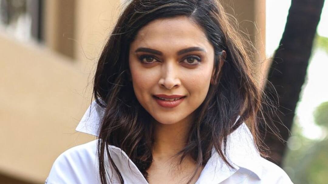 drugs case: actress sherlyn chopra lashes out on deepika કંગના બાદ કઇ હૉટ એક્ટ્રેસે દીપિકા પાદુકોણને માલ ફૂંકનારી કહીને ઝાટકી, ડિપ્રેશનને લઇને શું કહ્યું, જાણો વિગતે