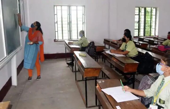 Schools reopening: 85 percent teachers not in favor to open schools till vaccine came out in Gujarat ગુજરાતમાં શિક્ષકો માટેનો ચોંકાવનારો સર્વે, 85 ટકા શિક્ષકો રસી ન આવે ત્યાં સુધી.....
