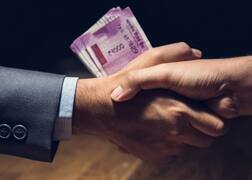 વડોદરામાં એન્ટી કરપ્શન બ્યુરોએ મામલતદાર-નાયબ મામલતદારને કેટલા લાખની લાંચ લેતા ઝડપી પાડ્યા ? જાણો