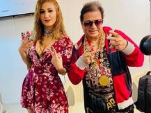 જસલીન મથારુની સાથે રેપર લૂકમાં દેખાયા અનુપ જલોટા, તસવીરો વાયરલ