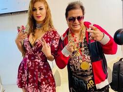 જસલીન મથારુની સાથે રેપર લૂકમાં દેખાયા અનુપ જલોટા, તસવીરો વાયરલ