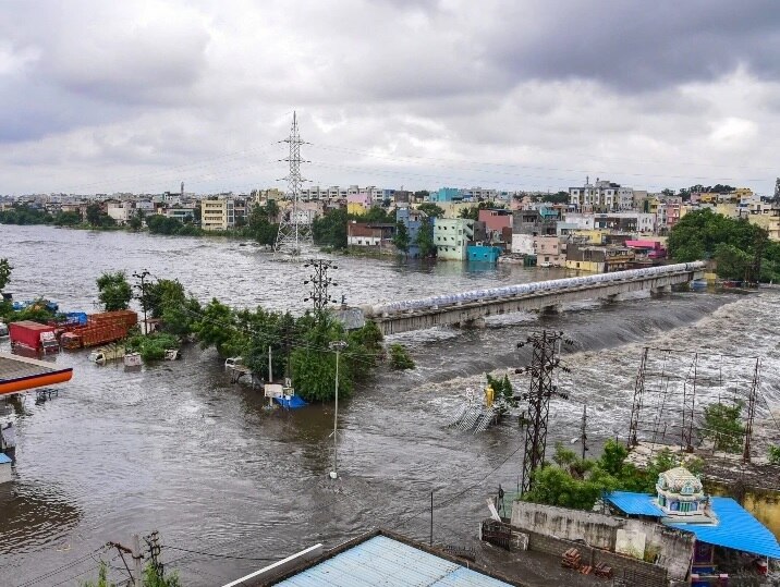 heavy rain in this part of India, 30 killed in 9 inches of rain in a single day ભારતના આ વિસ્તારમાં મેઘતાંડવ, એક જ દિવસમાં 9 ઇંચ વરસાદ પડતા 30ના મોત