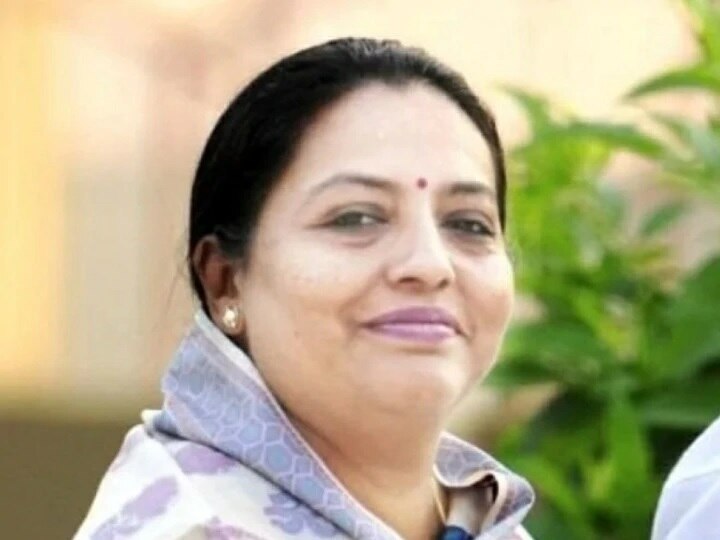 Maharashtra minister Yashomati Thakur sentenced to three months in jail in cop assault case મહારાષ્ટ્ર સરકારના મંત્રી યશોમતી ઠાકુરને કોર્ટે ફટકારી ત્રણ મહિનાની સજા, જાણો શું છે મામલો