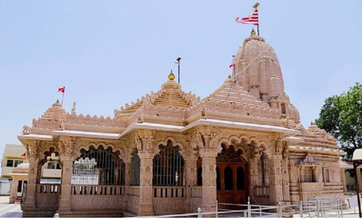 Navratri 2020: Starting Navratri from today, this famous Mataji temple will be closed for visitors Navratri 2020: આજથી નવરાત્રી શરૂ, માતાજીનું આ જાણીતું મંદિર દર્શનાર્થીઓ માટે રહેશે બંધ