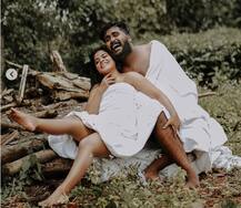 કપલે લગ્ન પછી એકપણ વસ્ત્ર પહેર્યા વિના શું લપેટીને જંગલમાં કરાવ્યું ફોટોશૂટ? જુઓ વાયરલ થયેલી તસવીરો