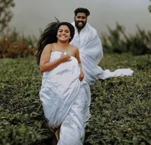 કપલે લગ્ન પછી એકપણ વસ્ત્ર પહેર્યા વિના શું લપેટીને જંગલમાં કરાવ્યું ફોટોશૂટ? જુઓ વાયરલ થયેલી તસવીરો