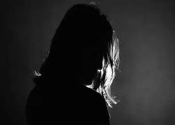 વડોદરાઃ પતિ યુવતીને બચકાં ભરીને માણતો શરીર સુખ, બીજી કેવી કેવી ગંદી હરકતો કરતો કે યુવતી પહોંચી પોલીસ સ્ટેશનમાં ?