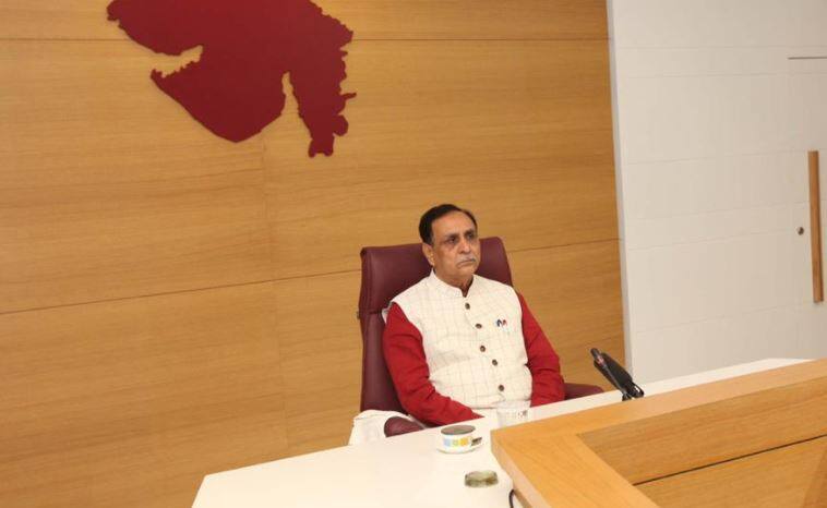 Big decision for fixed pay workers by Gujarat government check full details ગુજરાત સરકારે રાજ્ય ફિક્સ પગારદારો અંગે લીધો મોટો નિર્ણય, જાણો કરારની શરતોમાં શું કર્યો મોટો ફેરફાર ?