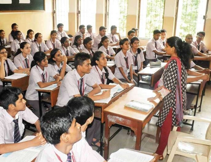 ગુજરાતમાં ક્યારથી ખૂલી શકે છે સ્કૂલ-કોલેજ ? શિક્ષણ મંત્રીએ શું કહ્યું, જાણો વિગત