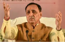 સુપ્રીમ કોર્ટે રૂપાણી સરકારને ફરી જોરદાર તતડાવી, કેમ કહ્યું કે, ખાલી કારણ આપીને છૂટી જાઓ એ નહીં ચાલે પણ.....