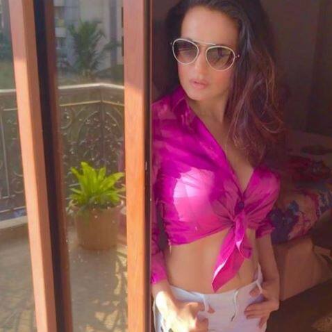 બિહારમાં ચૂંટણી પ્રચાર માટે ગયેલી બોલિવૂડની આ જાણીતી એક્ટ્રેસે કહ્યું- મને ધમકાવવામાં આવી, મારા પર દુષ્કર્મ થઈ શકતું હતું