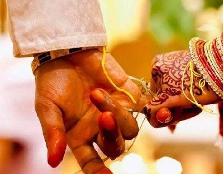 Gujarat govt declare guideline for marriage function during corona effect ગુજરાતમાં લગ્ન સમારોહમાં 200 માણસોની છૂટ પણ હોલમાં લગ્ન-સમારોહ કરનારે પાળવી પડશે આ શરત, જાણો વિગત