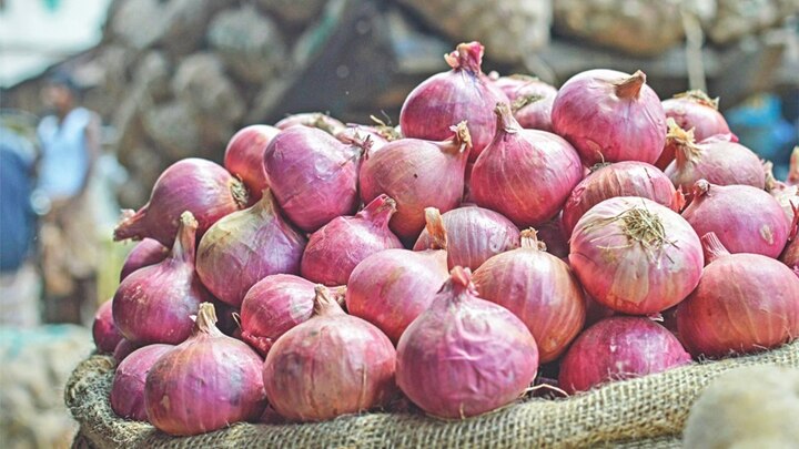 The price of onion will still go up, find out how much it cost per kg ડુંગળીના ભાવ હજુ પણ રડાવશે, જાણો એક કિલોનો ભાવ કેટલો થયો