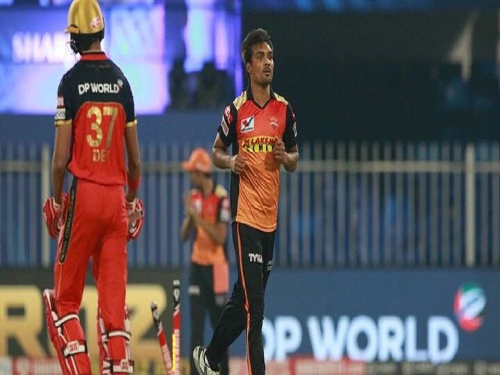 ipl-2020: srh vs rcb in eliminator playing xi આઇપીએલ એમલિમિનેટરમા સતત ત્રણ મેચ જીતનારી હૈદરાબાદની મેચ આજે બેંગ્લૉર સામે, જાણો બન્ને ટીમોની સંભવિત પ્લેઇંગ ઇલેવન