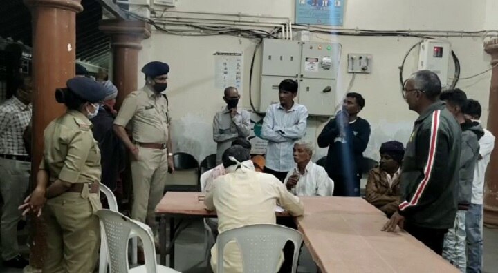 LRD police suicide in Morbi before by poll election result in Gujarat મોરબીઃ પેટાચૂંટણીના પરિણામના આગલા દિવસે જ ચૂંટણી પ્રક્રિયા સાથે જોડાયેલા કોણે ગોળી મારીને કરી લીધો આપઘાત?