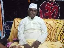 નવસારીઃ બીમારી દૂર કરવાના બહાને યુવતી પર બળાત્કાર ગુજારનાર કોણ છે જયેશ બાપુ? લોકો વરસાવી રહ્યા છે ફિટકાર