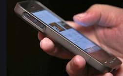 સુરતઃ મહિલા ઉચ્ચાધિકારીએ ફોટામાં લીધા અંગત અશ્લીલ ફોટા, ડ્રાઈવરના હાથમાં ફોન આવતાં તેણે ફોટા મોકલી શું માગણી કરી ?