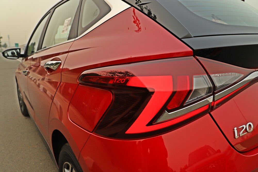 Hyundai i20 Turbo DCT Automatic review: જાણો કેમ ખરીદવી જોઈએ નવી Hyundai i20, જુઓ શાનદાર તસવીરો