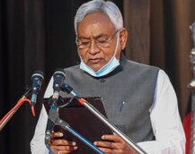 સાતમી વખત બિહારના CM બન્યા નીતિશ કુમાર, મુકેશ સહની અને સંતોષ માંઝી બન્યા મંત્રી