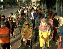 અમદાવાદમાં બે દિવસ જનતા કર્ફ્યૂને પગલે લોકોમાં ફફડાટ, સામાન ખરીદવા પડાપડી