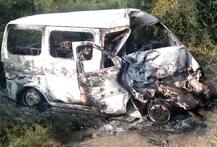 સુરેન્દ્રનગરઃ કાર અને ડમ્પર વચ્ચે થયો ગમખ્વાર અકસ્માત, અકસ્માત પછી કારમાં ફાટી નીકળી આગ, 4 લોકોના મોત