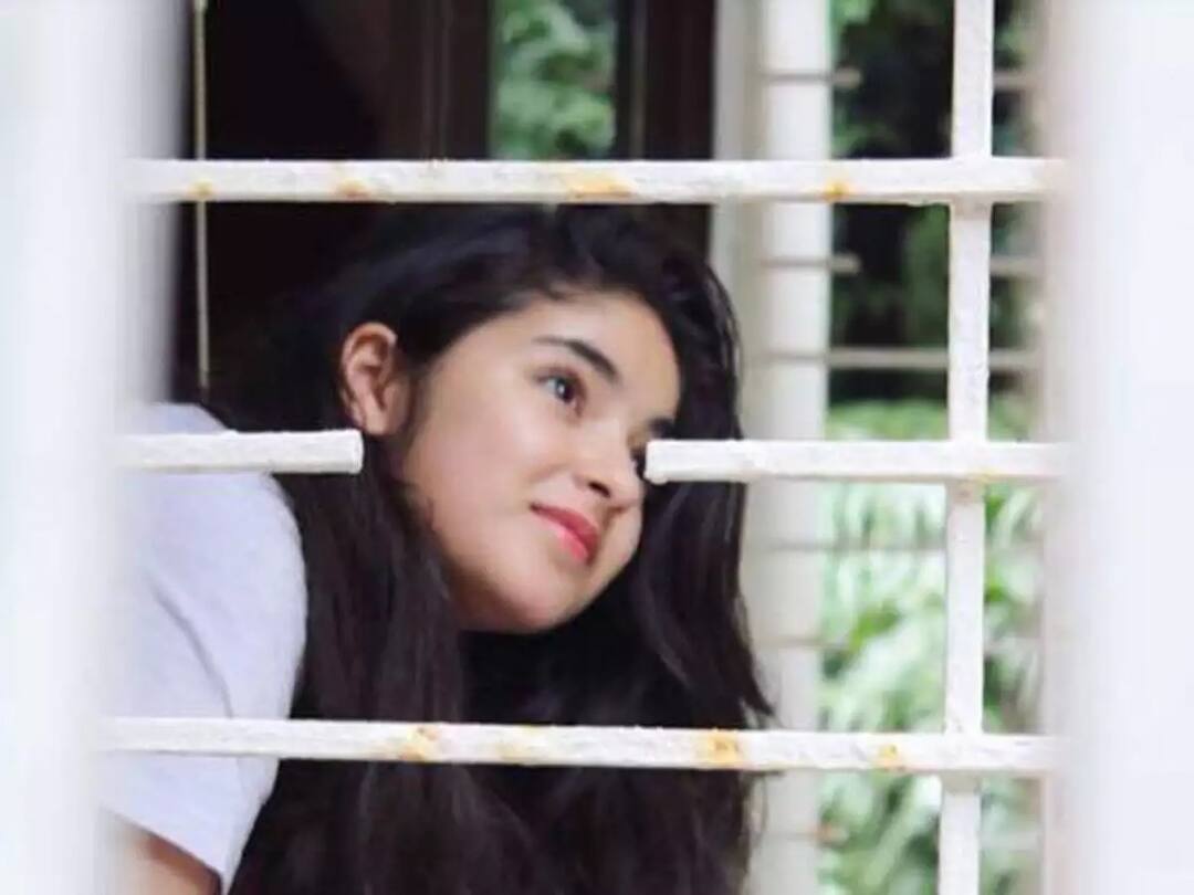 zaira wasim requests to remove her pictures from fanpages બૉલીવુડ છોડી ચૂકેલી કઇ હૉટ એક્ટ્રેસે ફેનને અપીલ કરીને કહ્યું કે પ્લીઝ તમારી પ્રૉફાઇલમાંથી મારો ફોટો હટાવી લો...