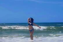 તારક મેહતાની જુની સોનુએ બ્લેક બિકીનીમાં બતાવ્યો બૉલ્ડ અવતાર, સમુદ્ર કિનારે મસ્તી કરતી તસવીરો વાયરલ