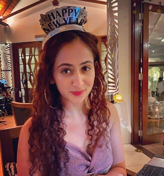 છેલ્લા બે વર્ષથી શાહીર અને રૂચિકા એકબીજાને ડેટ કરી રહ્યાં હતા, અને કહેવાઇ રહ્યું હતુ કે બન્ને નવેમ્બરમાં લગ્ન ગ્રંથીથી જોડાઇ જશે. પરંત મહામારીને ધ્યાનમાં રાખીને લગ્ન હાલ એક કોર્ટ મેરેજ જ થશે, અને બાદમાં આગામી વર્ષે ફેબ્રુઆરીમાં બન્નેનુ ધામધૂમથી લગ્ન કરવાનુ પ્લાનિંગ પણ છે. 
