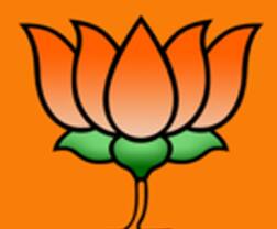 ગુજરાત ભાજપના કયા દિગ્ગજ નેતાની તબિયત લથડી? ઓક્સિજન લેવામાં તકલીફ પડતા ICUમાં ખસેડાયા