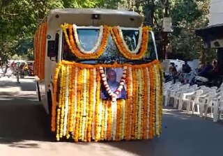 રાજકોટઃ અભય ભારદ્વાજનો પાર્થિવ દેહ તેમના નિવાસ્થાને પહોંચ્યો, 3 વાગ્યે કરાશે અંતિમવિધિ, કોણ કોણ રહેશે હાજર?