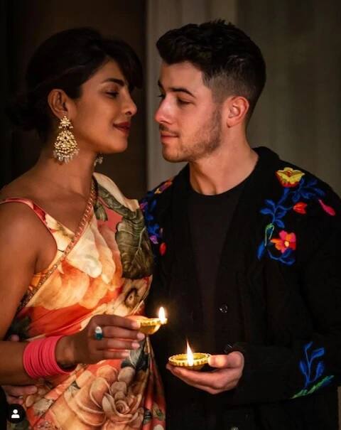  2 ડિસેમ્બર 2018ના રોજ પ્રિયંકા અને નિકે ક્રિશ્ચિયન રીતિ-રિવાજથી લગ્ન કર્યા હતા. તે સિવાય રિસેપ્શન પાર્ટી સહિત સમગ્ર ઈવેન્ટની તવીરો સોશિયલ મીડિયા પર ખૂબ વાયરલ થઈ હતી.