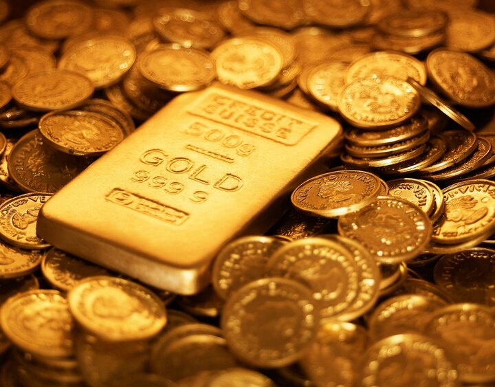 gold at lowest in seven months should you invest or sell Gold Rates: સાત મહિનાની નીચલી સપાટી પર સોનાના ભાવ, અત્યારે સોનું ખરીદાય કે નહીં ?