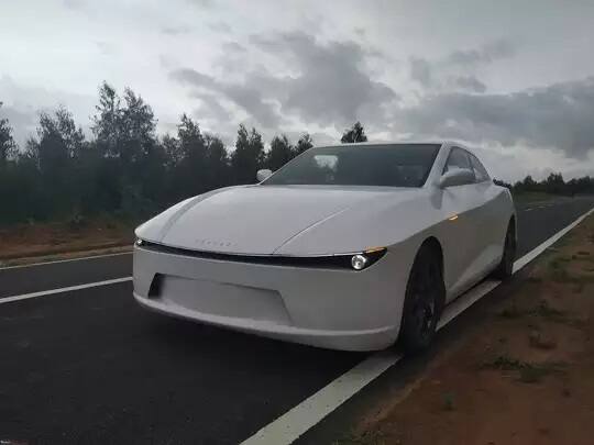 કંપનીએ આ કારના દર વર્ષે 250 યૂનિટ વેચવાનો ટાર્ગેટ રાખ્યો છે, આનુ શરૂઆતી વેચાણ દિલ્હી, બેંગ્લુરુ, મુંબઇ, ચેન્નાઇ અને હૈદરાબાદમાં શરૂ થશે. 